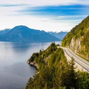Mit Lufthansa nach Vancouver: 14 Tage Roadtrip mit Hotel, Camper & Flug ab 1299€