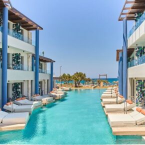 Kreta-Kracher: 8 Tage im 5* Hotel mit Halbpension & Flug für NUR 953€