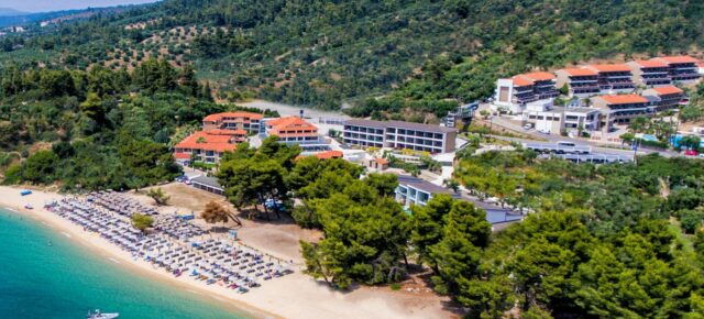 Griechenland: 8 Tage im TOP 4* Hotel inkl. Halbpension, Flug & Transfer nur 496€