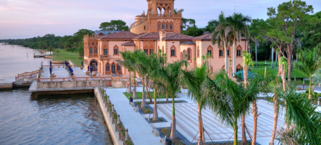 Ab nach Florida: 8 Tage nach Sarasota County mit Flug & 3.5* Aloft Hotel nur 915€