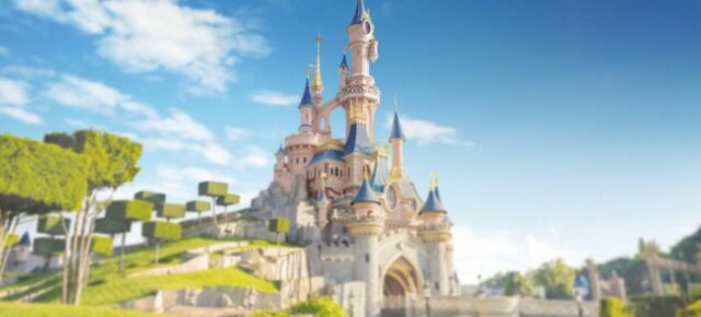 Zurück in die Kindheit: 2 Tage mit Tageseintritt ins Disneyland® mit Hotel nach Wahl & Frühstück nur 109€