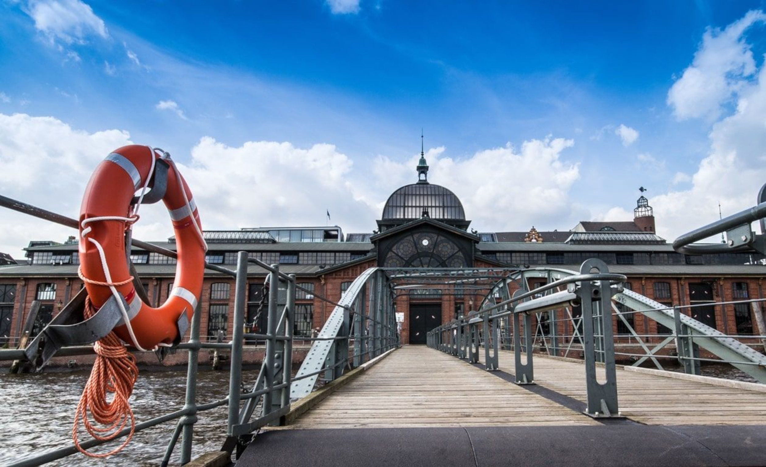 Hamburger Fischauktionshalle am Hafen