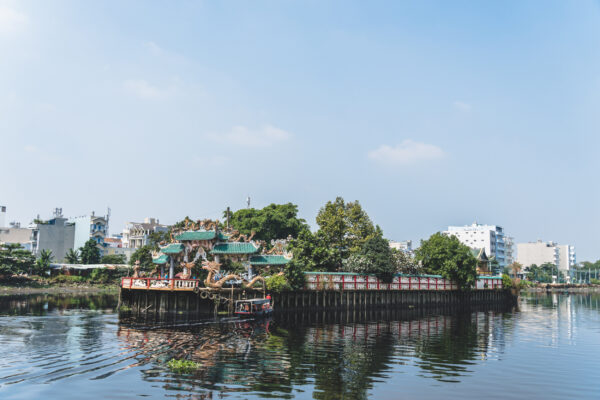 Vietnam Ho Chi Minh Stadt Phu Chau Floating Temple