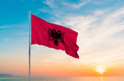 Entspannung in Albanien: 6 Tage im 5* Hotel mit All Inclusive, Transfer & Flug