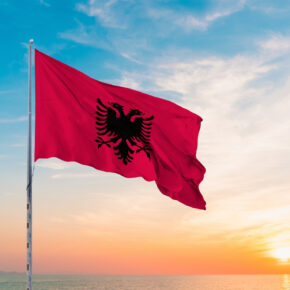Entspannung in Albanien: 6 Tage im 5* Hotel mit All Inclusive, Transfer & Flug