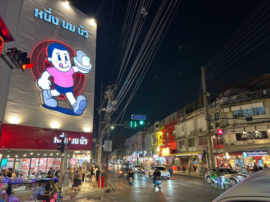 Thailand Bangkok Banthat Thong Road