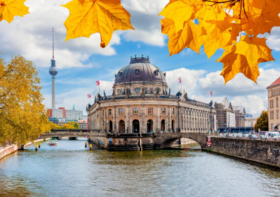 Berlin Museuminsel im Herbst